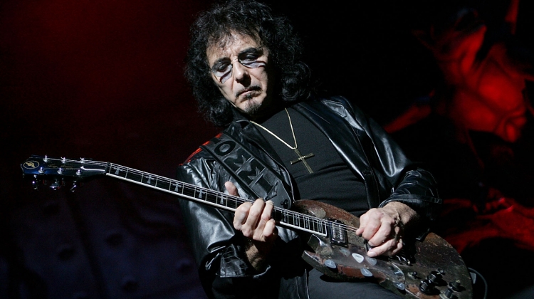 tony-iommi-2008-gary_miller-getty-web-crop.jpg, Gary Miller/Getty Images